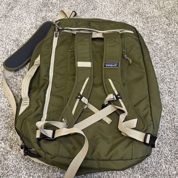 Patagonia Headway MLC 45L Olive Green Backpack Messenger Shoulder Bag Gently Use - Picture 10 of 11
